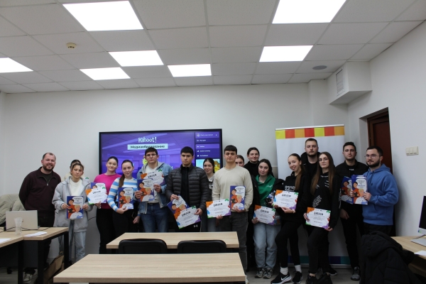 La Universitatea de Stat din Comrat a avut loc Hackathonul organizat de Centrul de Inițiative Civice pentru Minoritățile Naționale (ICPMN)